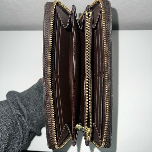 LOUIS VUITTON Damier Brown Zippy Wallet w/ Dust Bag | Gold Hardware | Large Size - Picture 6 of 12